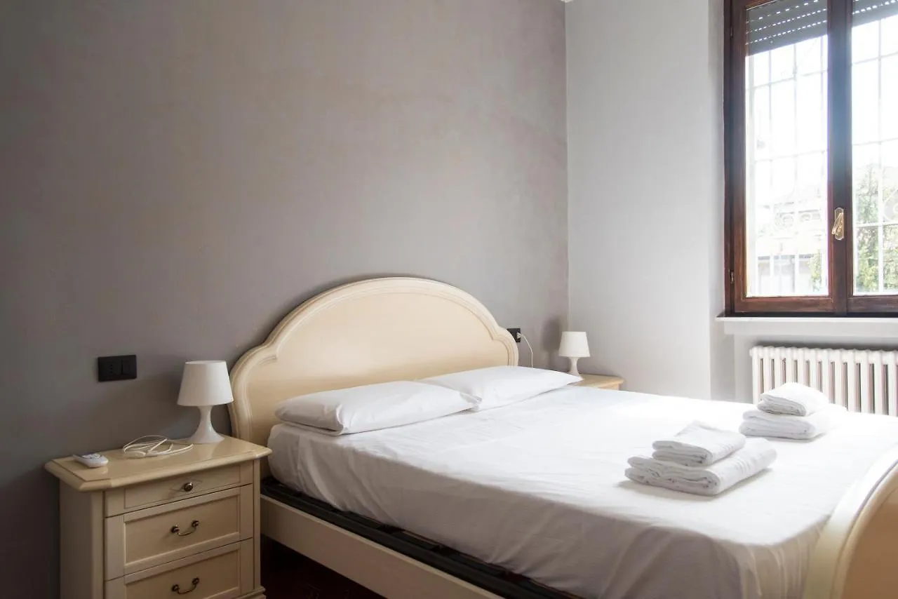 Apartment Youhosty - Marche 31 A Milan